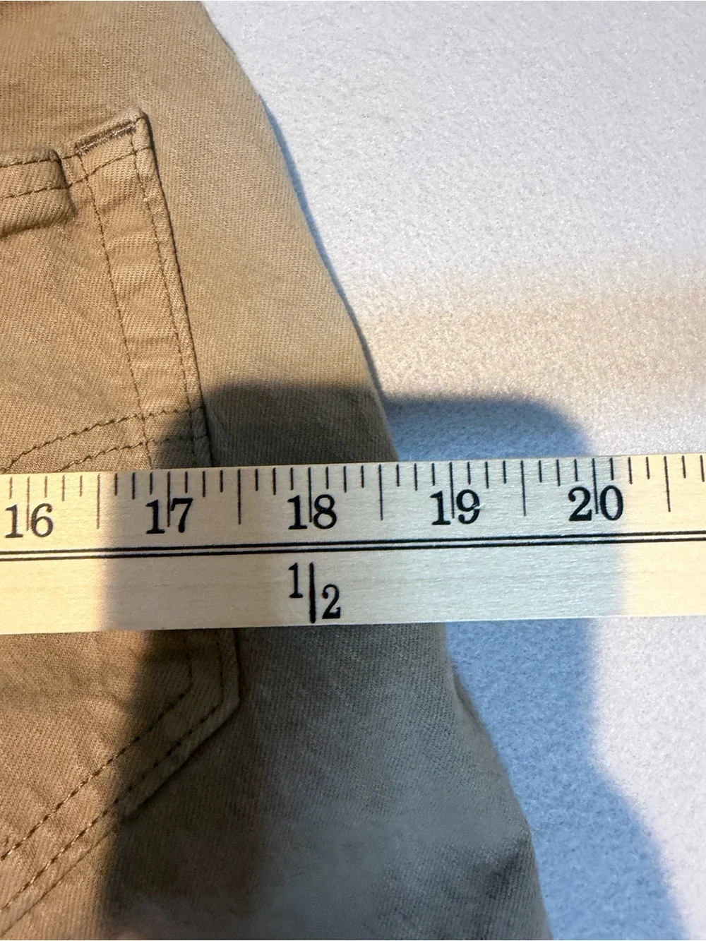 Levi's Slim Straight Khaki Jeans